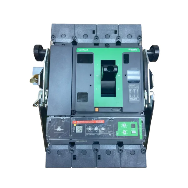 Disjoncteur ComPacT NSX400F 4P 36KA 400A MicroLogic 2.3 MX230V MANU Débrochable avec châssis verrou RAC AV/AV